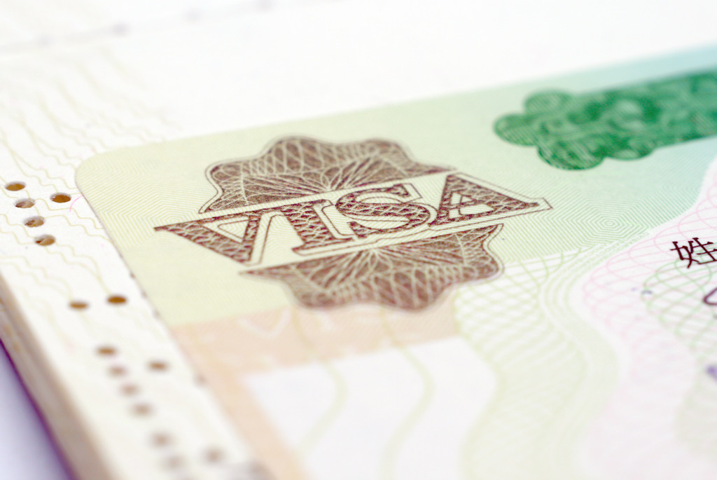 <a href='http://us.aoji.cn/' target='_blank' style='color:#E95237'>美国留学申请</a>什么时候最合适？