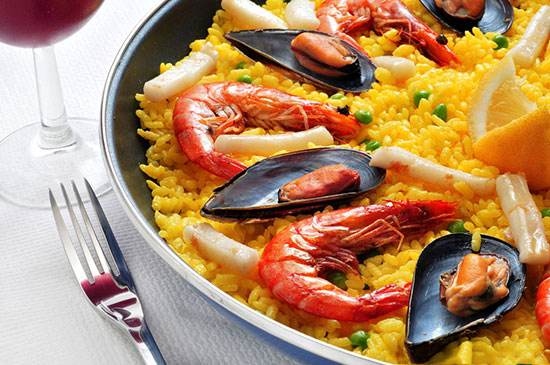 感受传统美食的魅力 西班牙瓦伦西亚“海鲜饭学校”招生