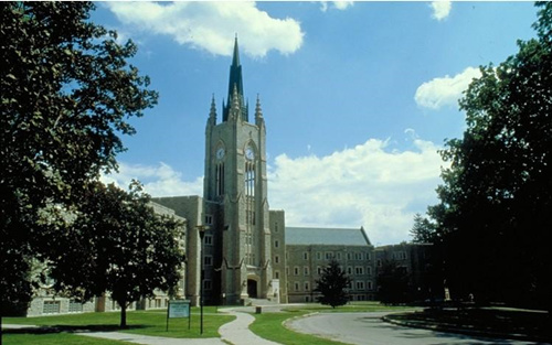 of ottawa)是加拿大安大略省渥太华的一间研究型大学,也是加拿大其中